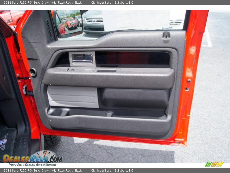 Door Panel of 2011 Ford F150 FX4 SuperCrew 4x4 Photo #17