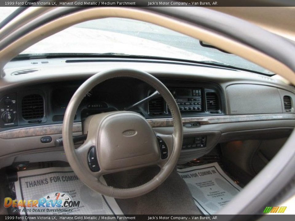 1999 Ford Crown Victoria LX Harvest Gold Metallic / Medium Parchment Photo #8