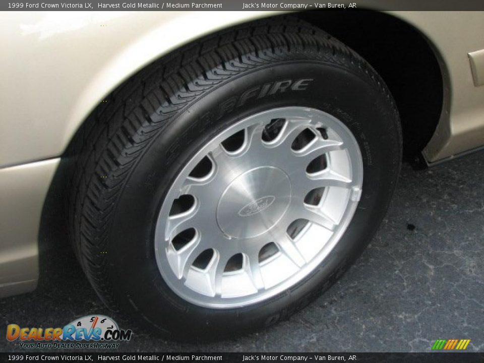 1999 Ford Crown Victoria LX Wheel Photo #11