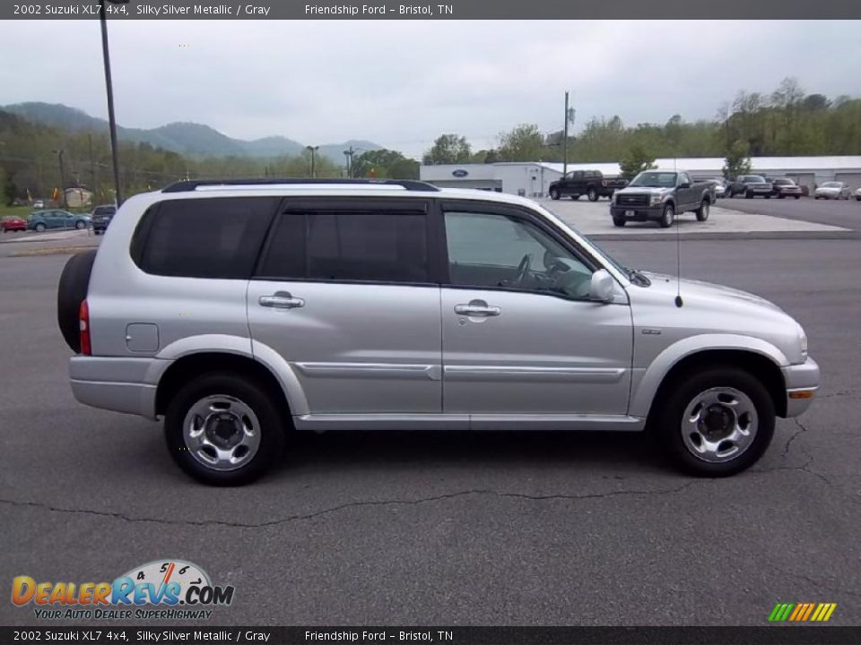 Silky Silver Metallic 2002 Suzuki XL7 4x4 Photo #5