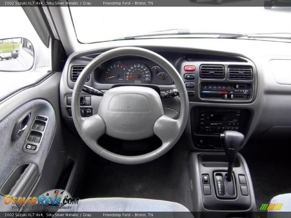 Dashboard of 2002 Suzuki XL7 4x4 Photo #24