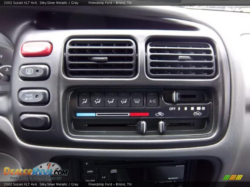 Controls of 2002 Suzuki XL7 4x4 Photo #26