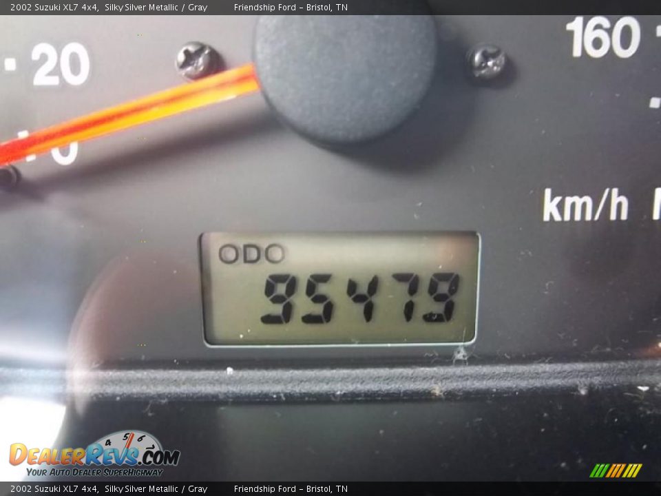 2002 Suzuki XL7 4x4 Silky Silver Metallic / Gray Photo #30