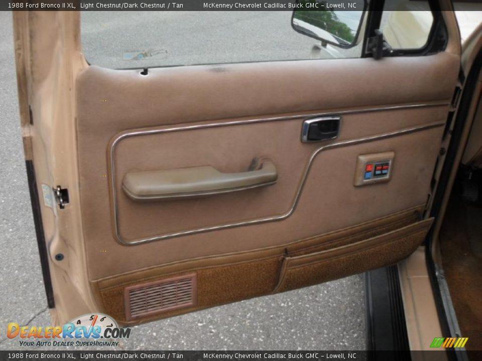 Door Panel of 1988 Ford Bronco II XL Photo #8