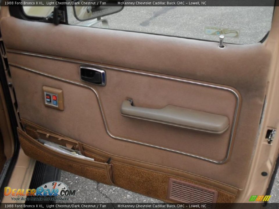 Door Panel of 1988 Ford Bronco II XL Photo #19