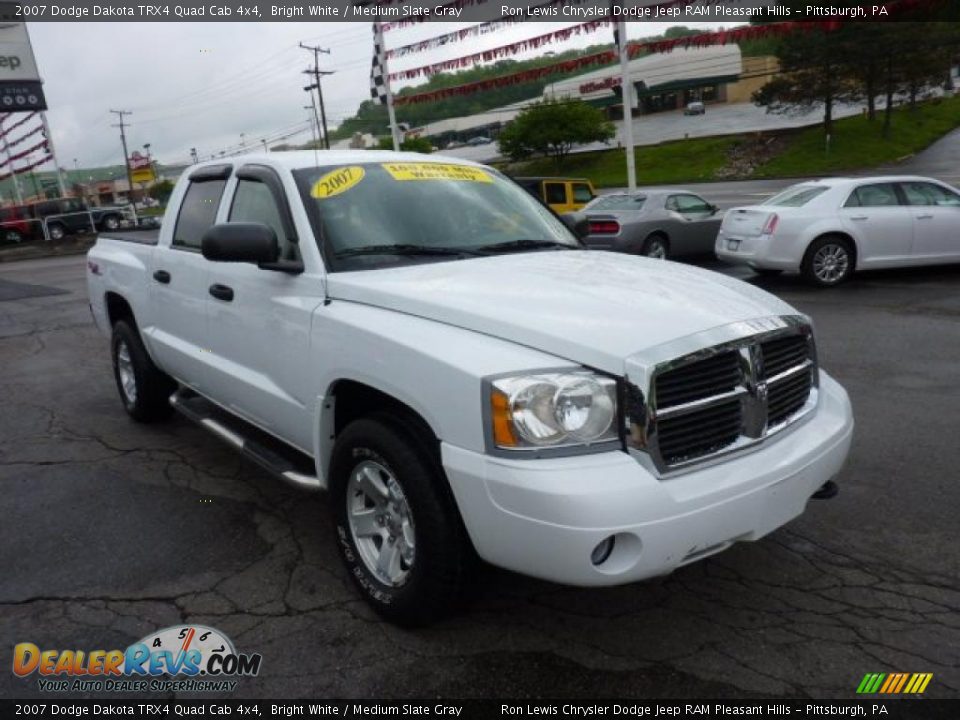 2007 Dodge Dakota TRX4 Quad Cab 4x4 Bright White / Medium Slate Gray Photo #7