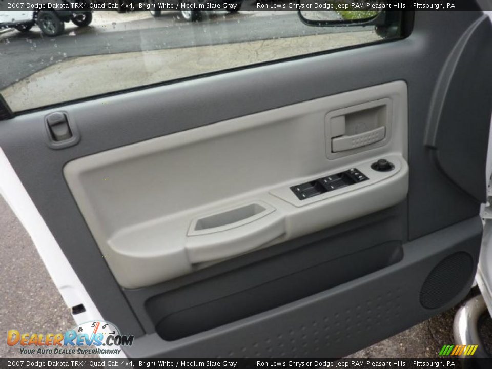 Door Panel of 2007 Dodge Dakota TRX4 Quad Cab 4x4 Photo #22