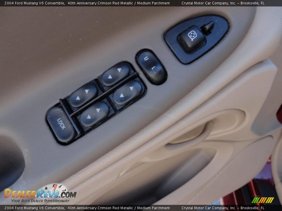 Controls of 2004 Ford Mustang V6 Convertible Photo #23