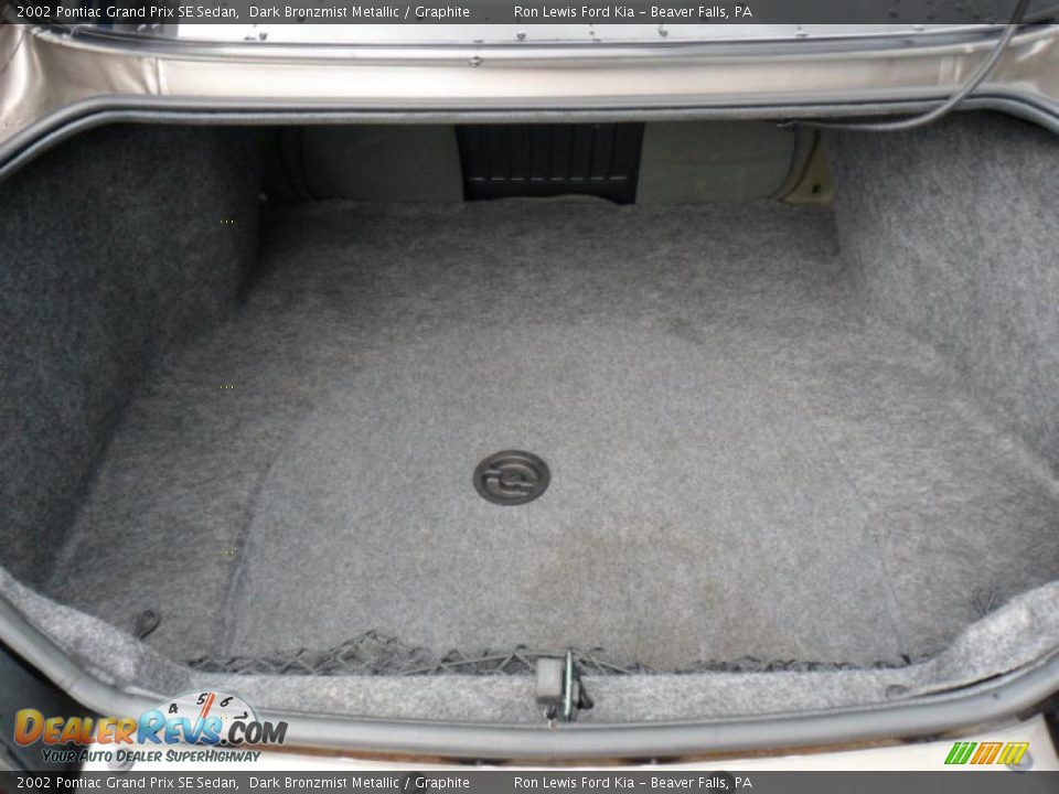 2002 Pontiac Grand Prix SE Sedan Dark Bronzmist Metallic / Graphite Photo #16