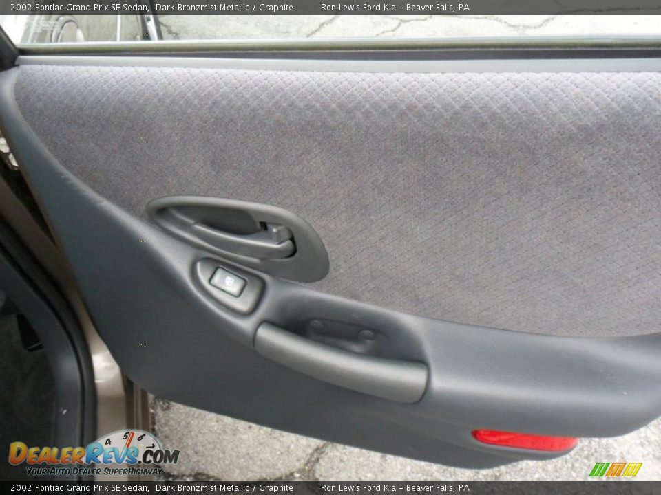 2002 Pontiac Grand Prix SE Sedan Dark Bronzmist Metallic / Graphite Photo #19