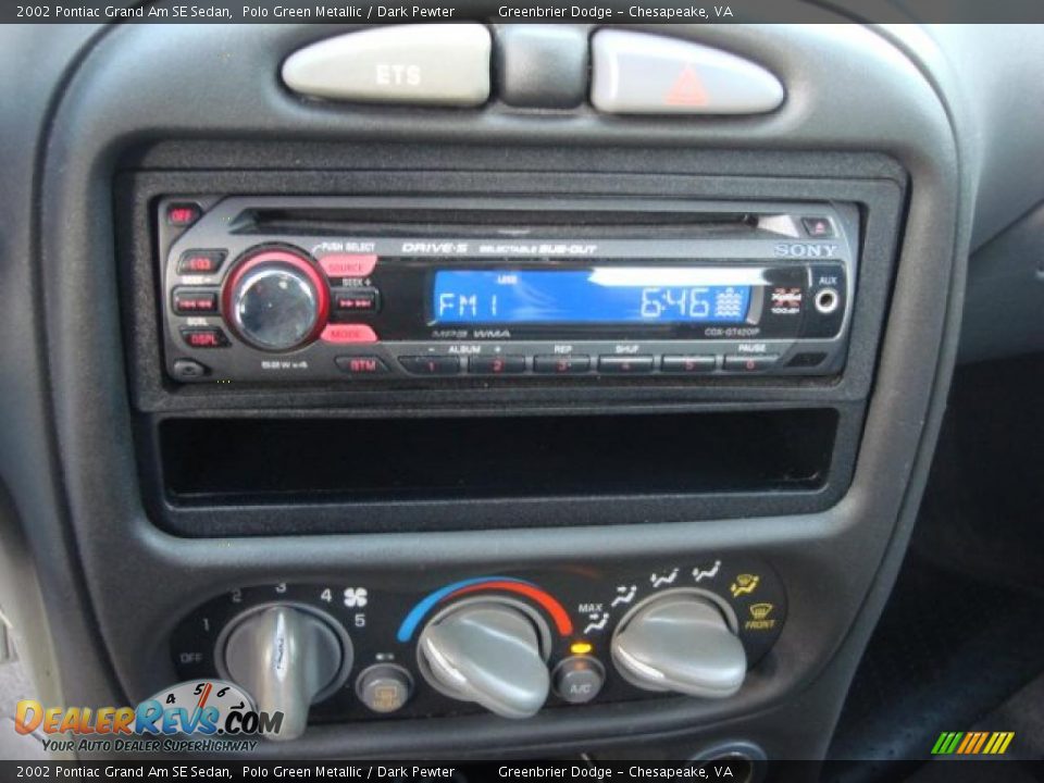 2002 Pontiac Grand Am SE Sedan Polo Green Metallic / Dark Pewter Photo #10