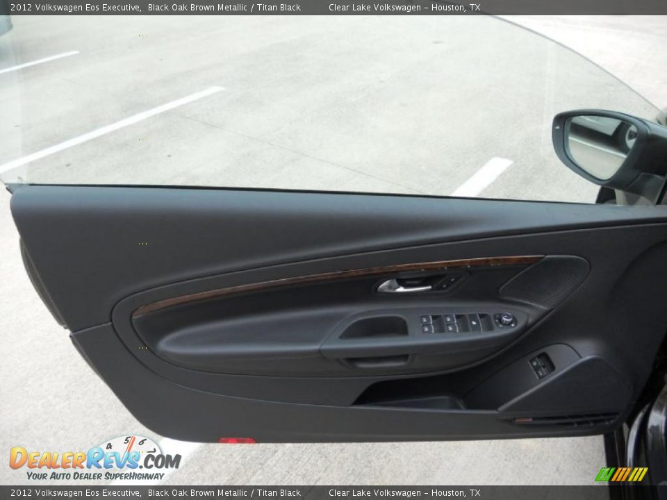 2012 Volkswagen Eos Executive Black Oak Brown Metallic / Titan Black Photo #10