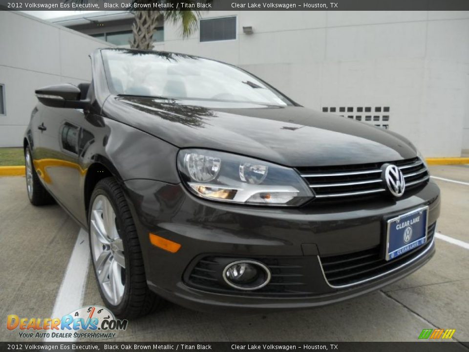 2012 Volkswagen Eos Executive Black Oak Brown Metallic / Titan Black Photo #21