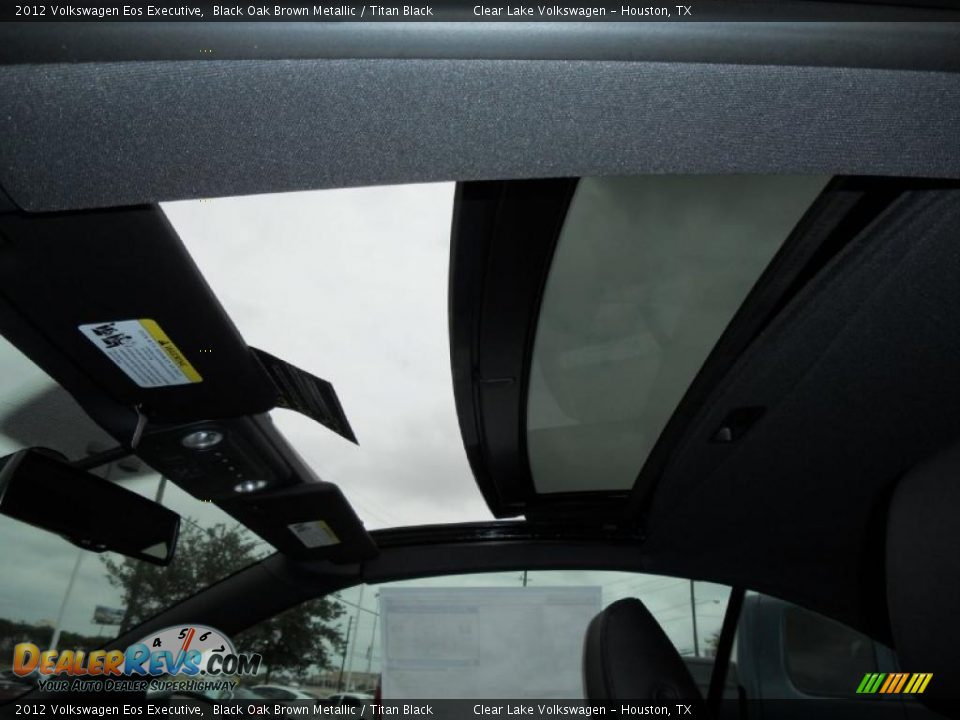 2012 Volkswagen Eos Executive Black Oak Brown Metallic / Titan Black Photo #28