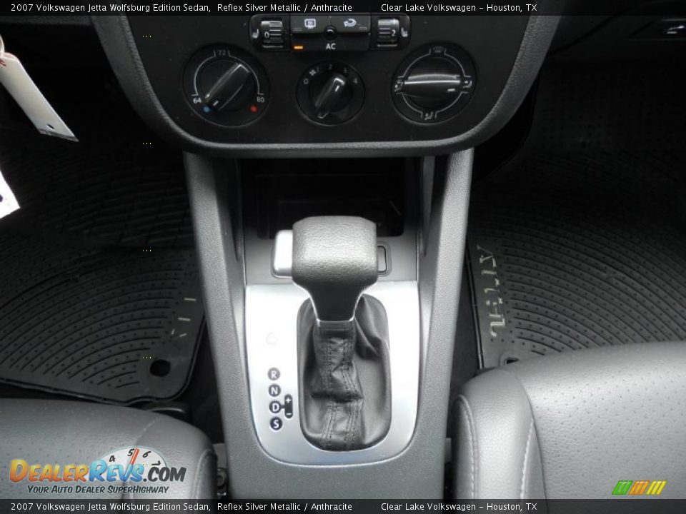 2007 Volkswagen Jetta Wolfsburg Edition Sedan Reflex Silver Metallic / Anthracite Photo #22