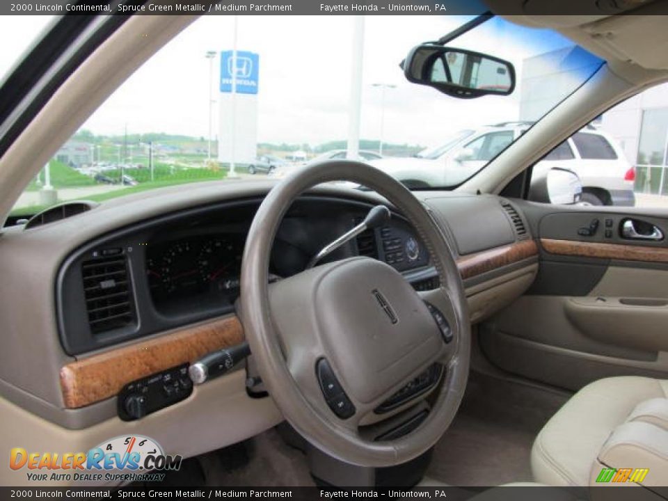 Medium Parchment Interior - 2000 Lincoln Continental  Photo #7