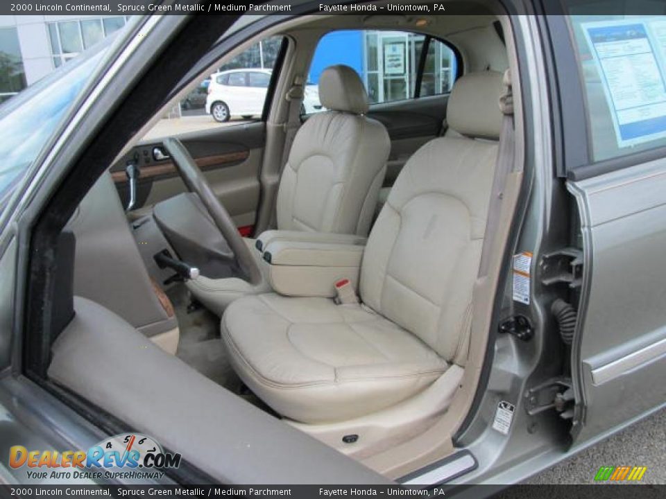 Medium Parchment Interior - 2000 Lincoln Continental  Photo #8