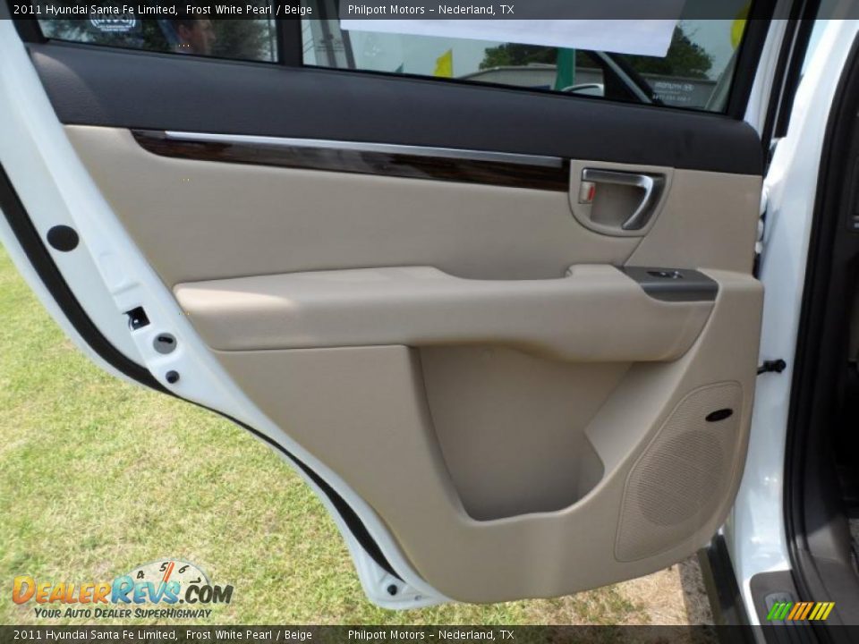 Door Panel of 2011 Hyundai Santa Fe Limited Photo #21