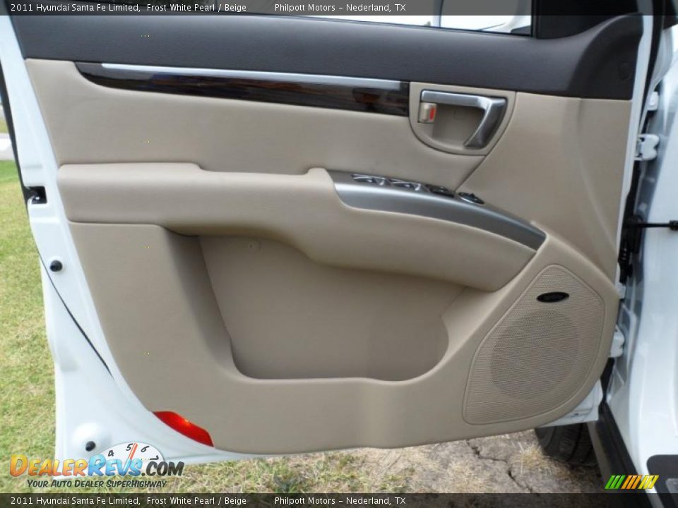Door Panel of 2011 Hyundai Santa Fe Limited Photo #23
