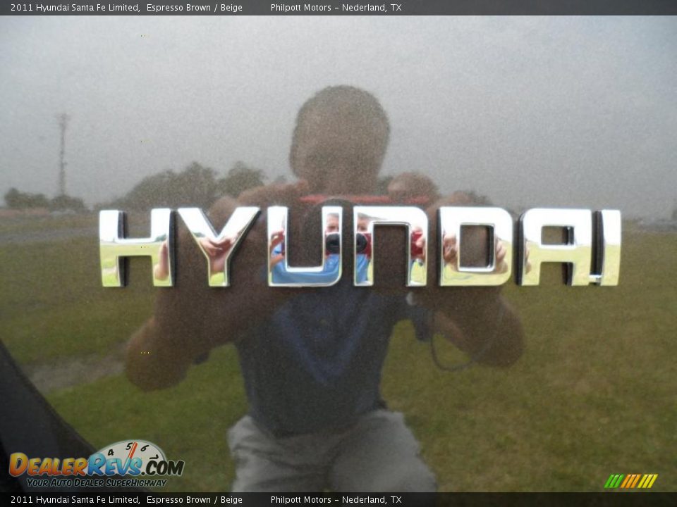 2011 Hyundai Santa Fe Limited Espresso Brown / Beige Photo #18