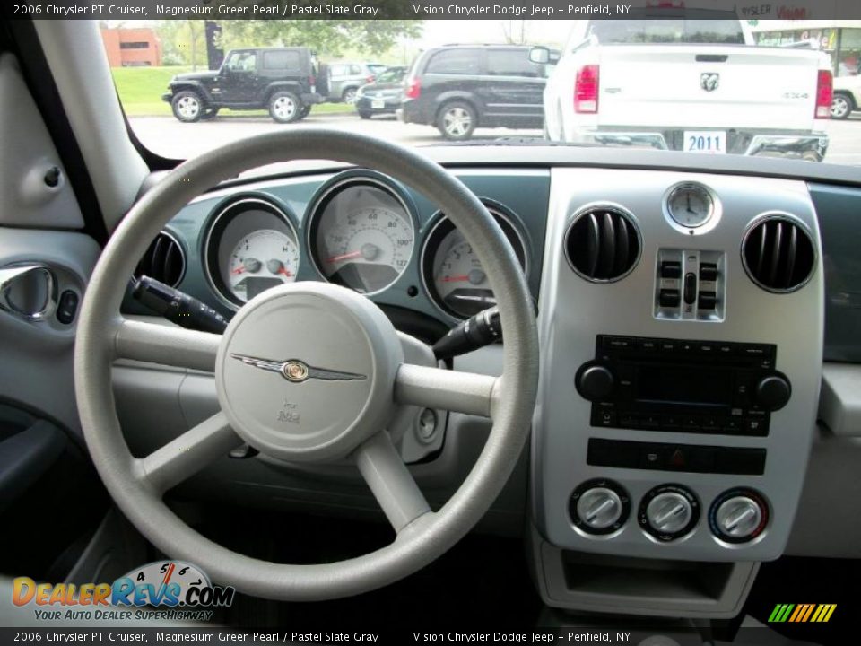 Dashboard of 2006 Chrysler PT Cruiser  Photo #4