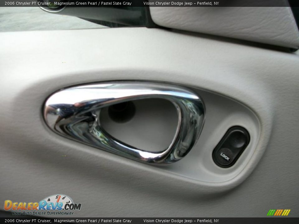 2006 Chrysler PT Cruiser Magnesium Green Pearl / Pastel Slate Gray Photo #10