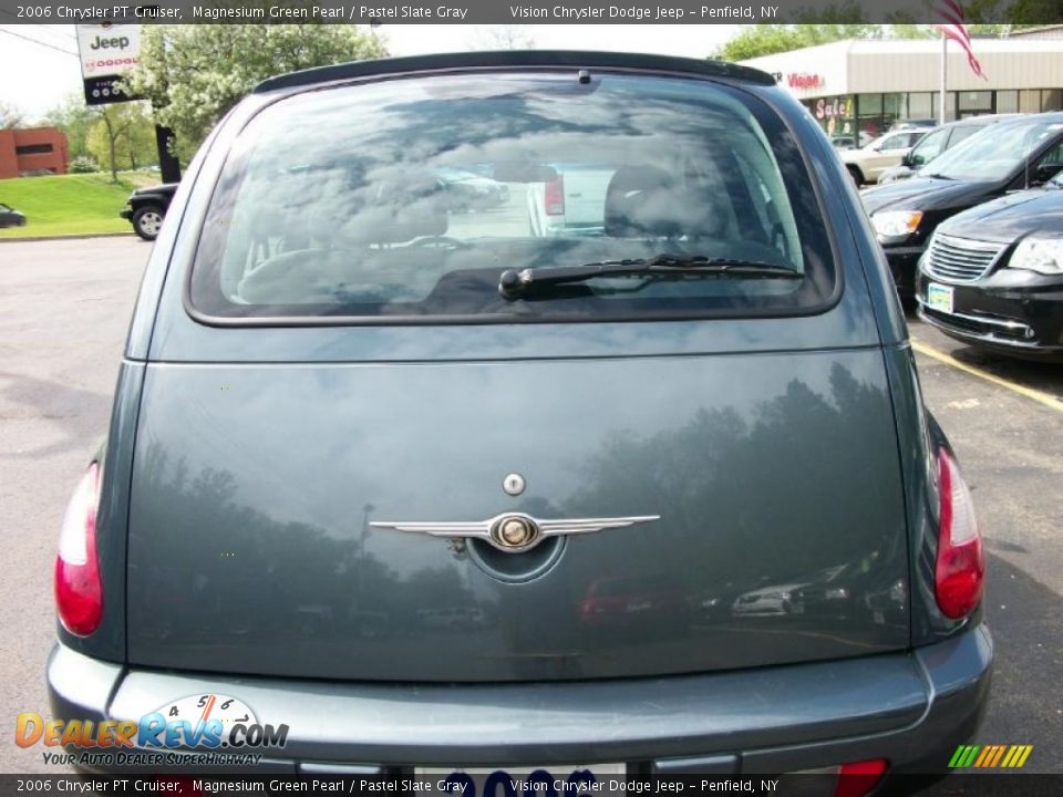 2006 Chrysler PT Cruiser Magnesium Green Pearl / Pastel Slate Gray Photo #16