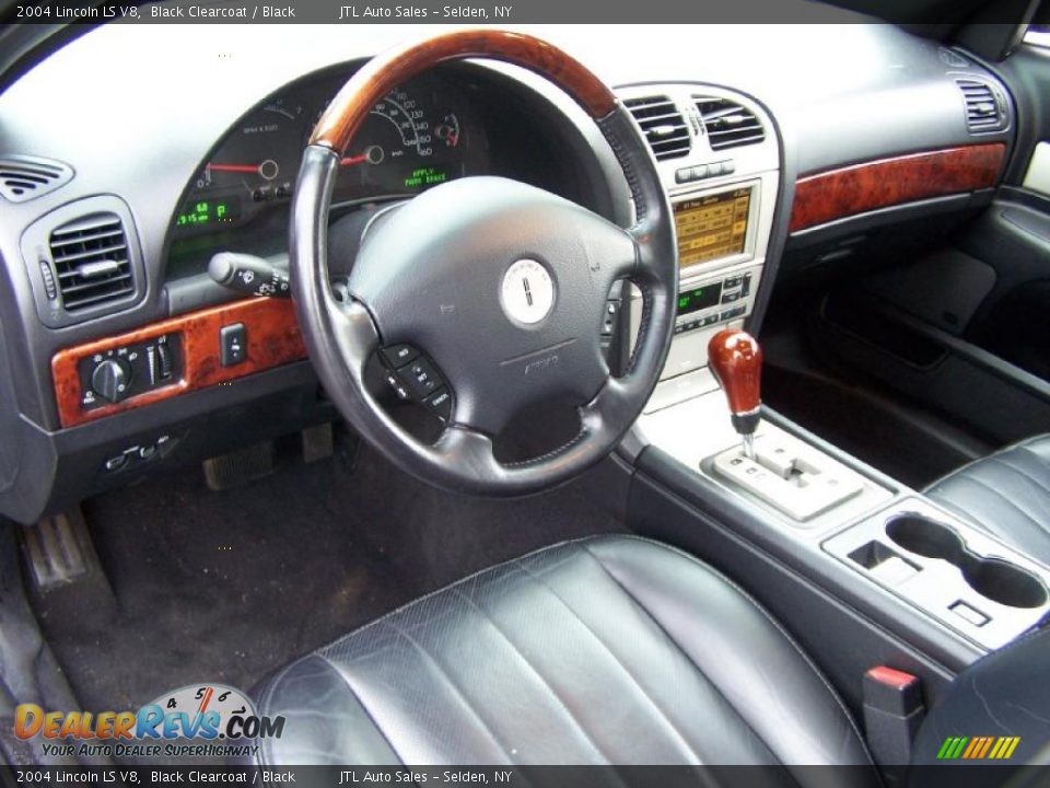 Dashboard of 2004 Lincoln LS V8 Photo #10