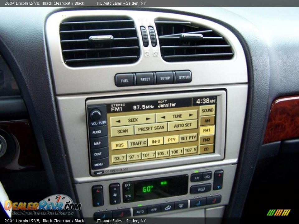 Controls of 2004 Lincoln LS V8 Photo #11