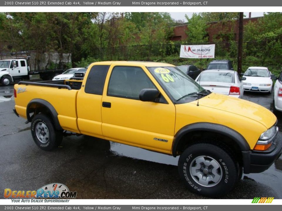 2003 Chevrolet S10 ZR2 Extended Cab 4x4 Yellow / Medium Gray Photo #3