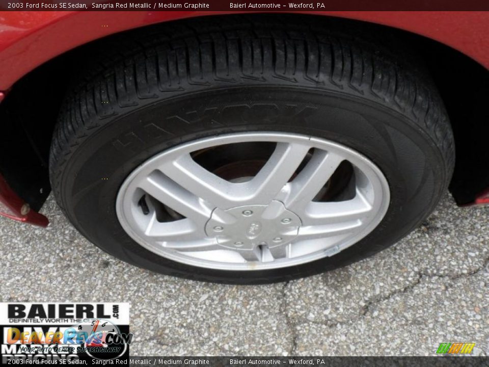 2003 Ford Focus SE Sedan Sangria Red Metallic / Medium Graphite Photo #9
