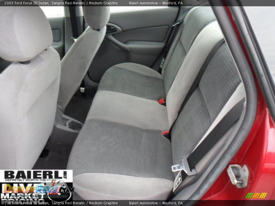 2003 Ford Focus SE Sedan Sangria Red Metallic / Medium Graphite Photo #14