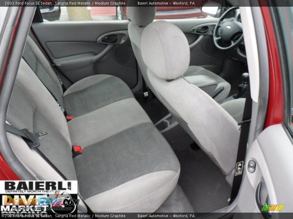 2003 Ford Focus SE Sedan Sangria Red Metallic / Medium Graphite Photo #17