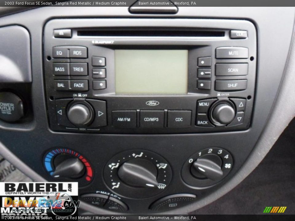 2003 Ford Focus SE Sedan Sangria Red Metallic / Medium Graphite Photo #19