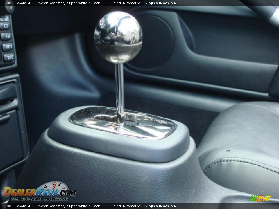 2002 Toyota MR2 Spyder Roadster Shifter Photo #20