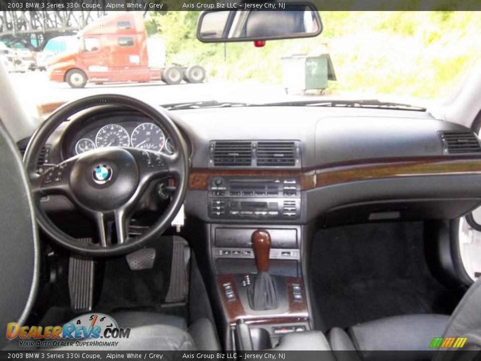 Dashboard of 2003 BMW 3 Series 330i Coupe Photo #12