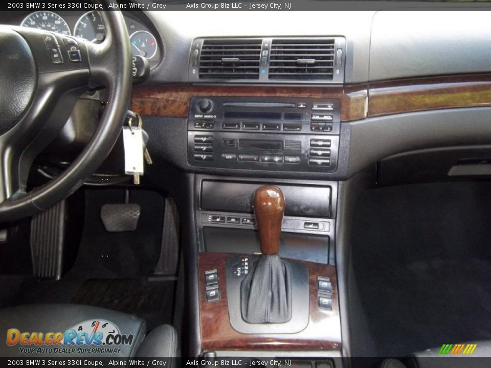 Controls of 2003 BMW 3 Series 330i Coupe Photo #15