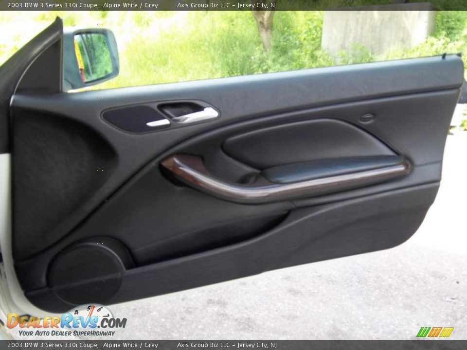 Door Panel of 2003 BMW 3 Series 330i Coupe Photo #16