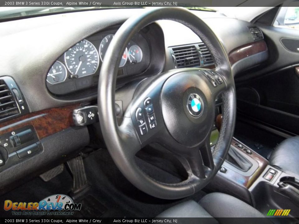 2003 BMW 3 Series 330i Coupe Steering Wheel Photo #20