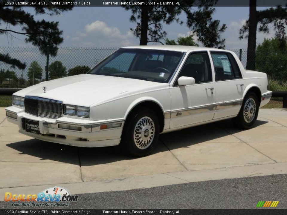 Front 3/4 View of 1990 Cadillac Seville STS Photo #10