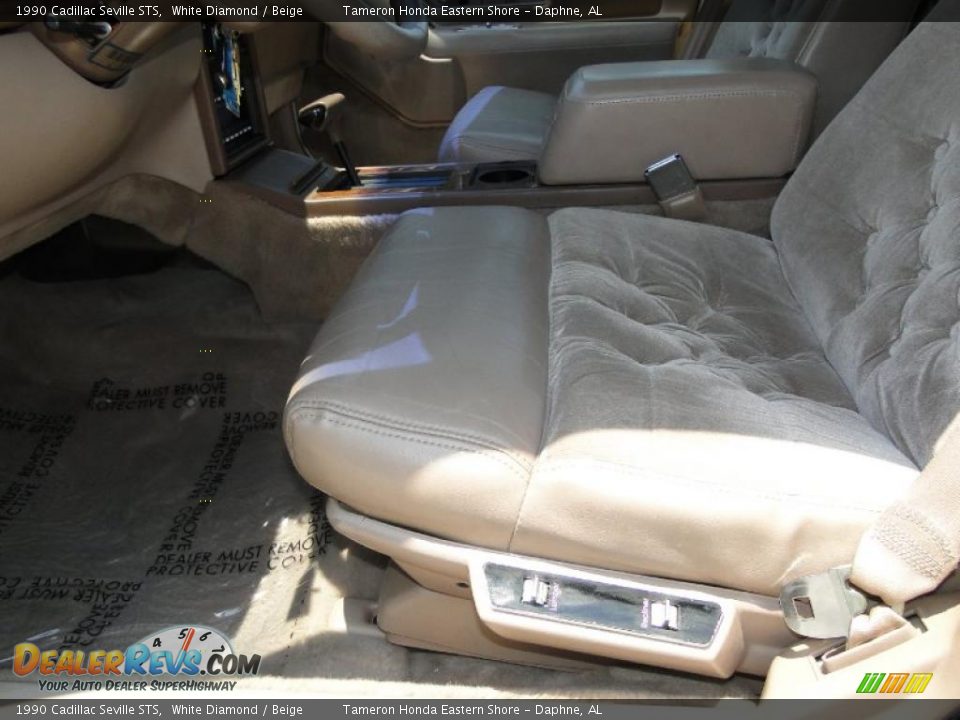 Beige Interior - 1990 Cadillac Seville STS Photo #13