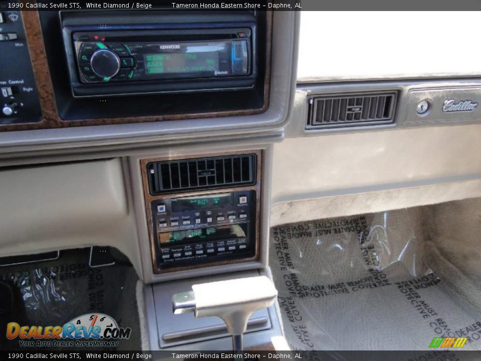 1990 Cadillac Seville STS White Diamond / Beige Photo #21