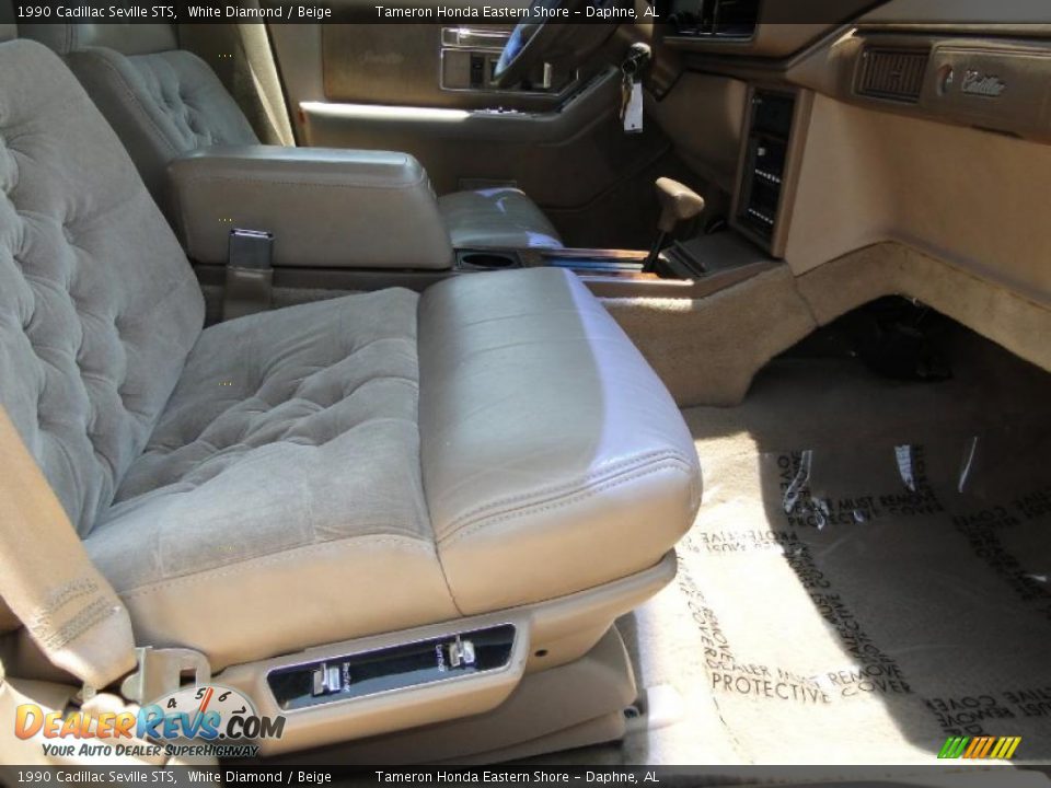 Beige Interior - 1990 Cadillac Seville STS Photo #26