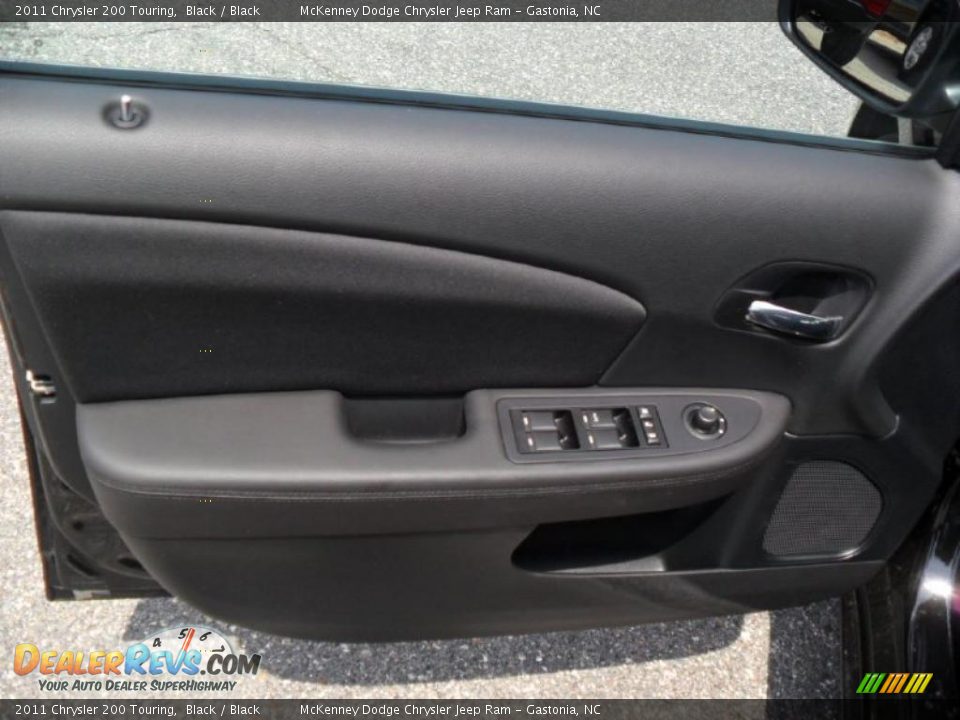 2011 Chrysler 200 Touring Black / Black Photo #8