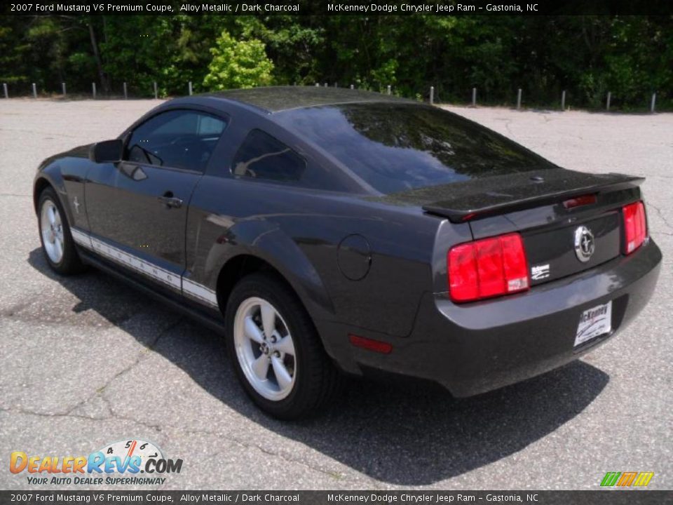2007 Ford Mustang V6 Premium Coupe Alloy Metallic / Dark Charcoal Photo #2