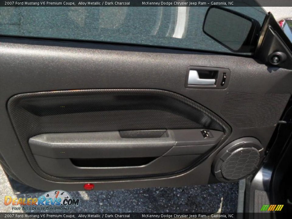 2007 Ford Mustang V6 Premium Coupe Alloy Metallic / Dark Charcoal Photo #8