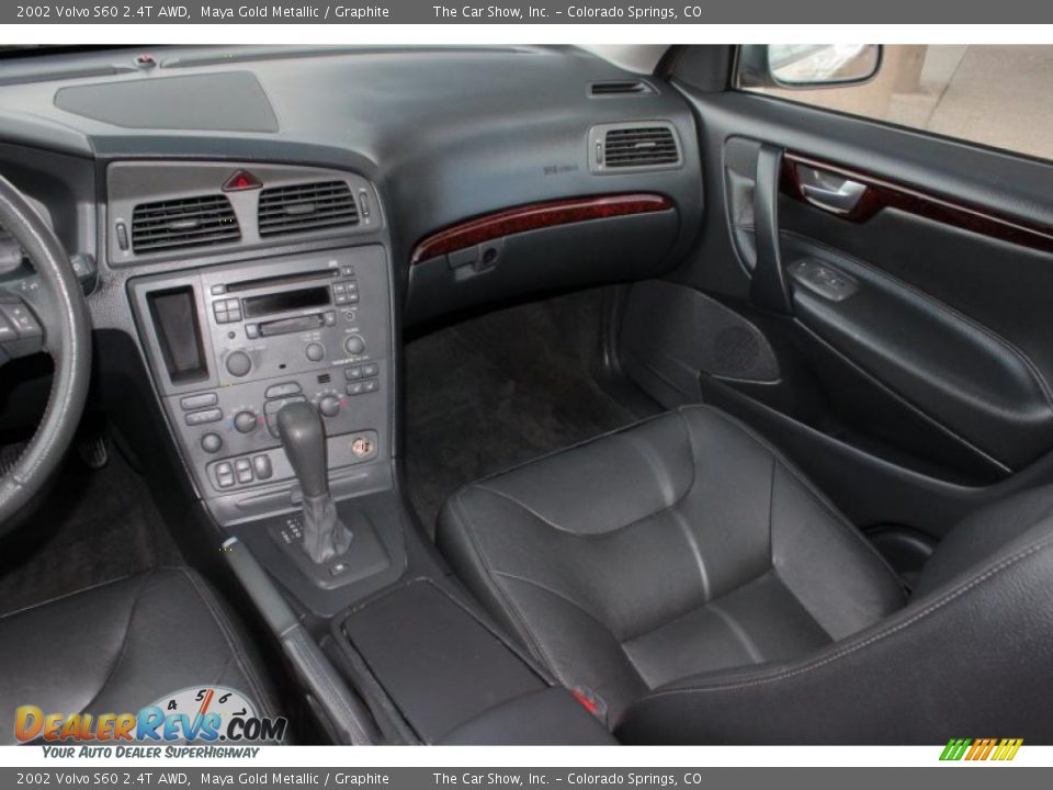 2002 Volvo S60 2.4T AWD Maya Gold Metallic / Graphite Photo #10