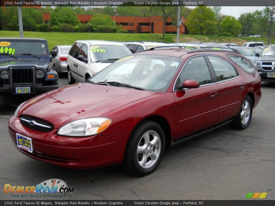 2002 Ford Taurus SE Wagon Matador Red Metallic / Medium Graphite Photo #1