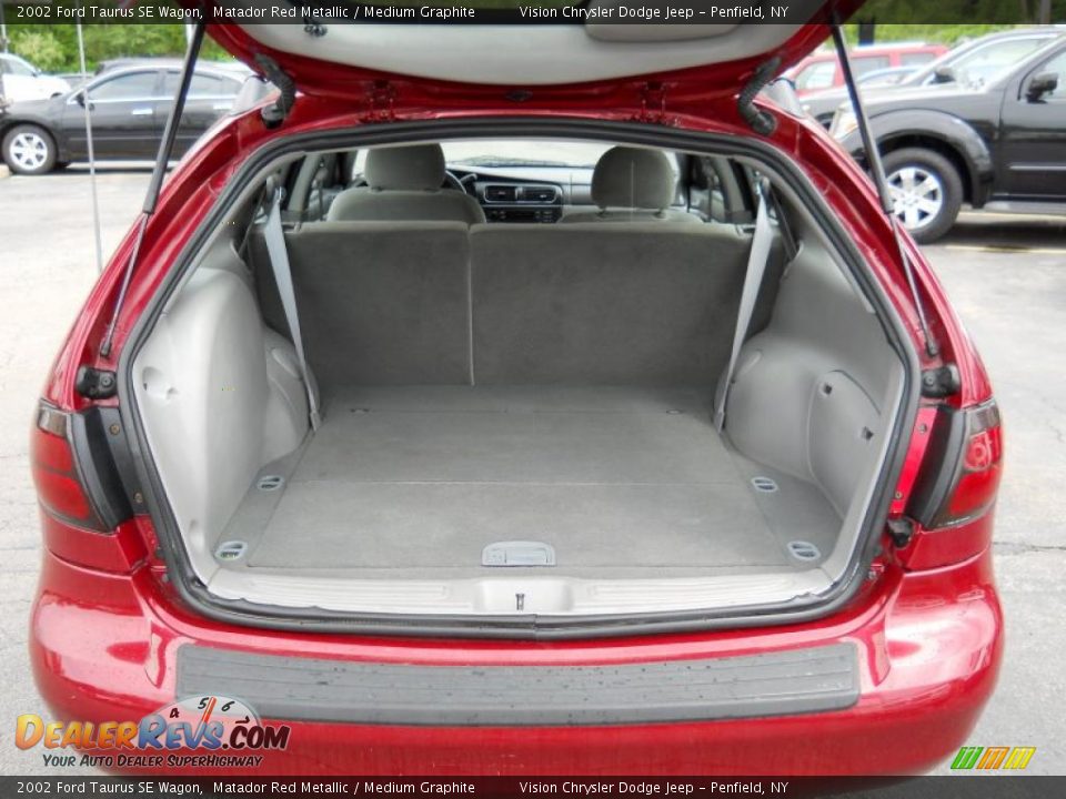 2002 Ford Taurus SE Wagon Trunk Photo #6