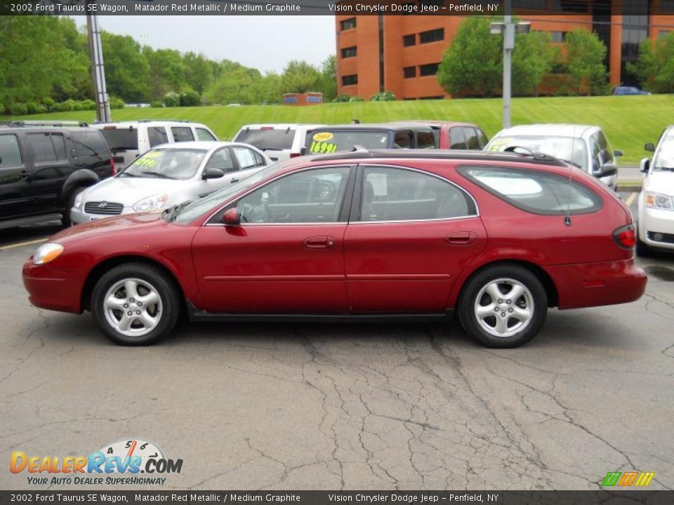 Matador Red Metallic 2002 Ford Taurus SE Wagon Photo #14